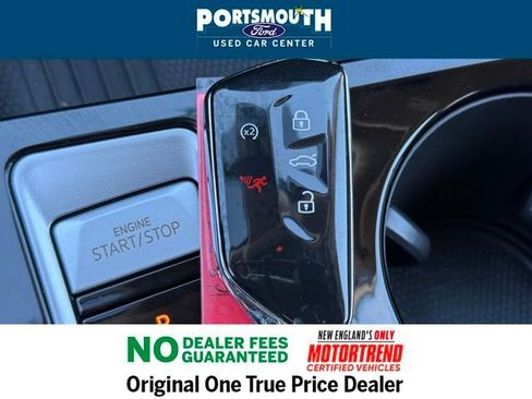 Used 2025 Volkswagen Atlas SE image 13