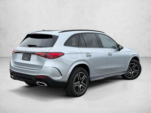 Used 2026 Mercedes-Benz GLC 300 4MATIC image 5