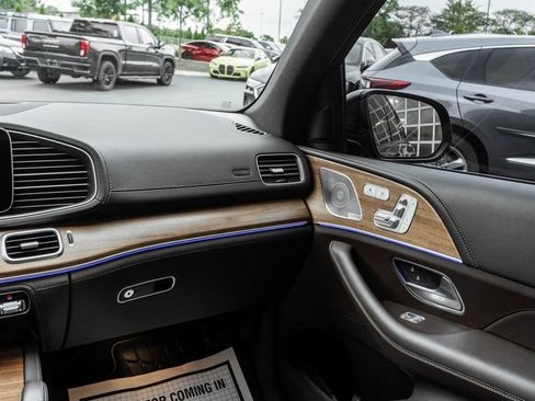 Used 2022 Mercedes-Benz GLS 450 4MATIC image 14