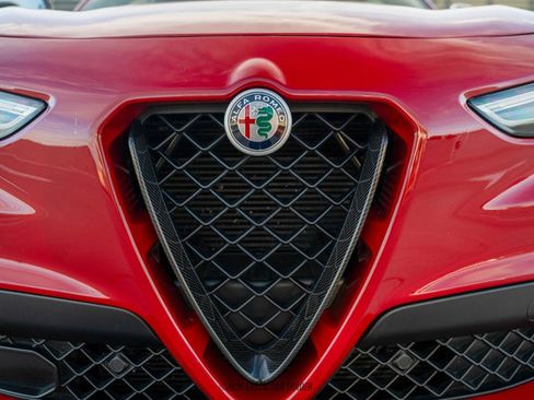 Used 2020 Alfa Romeo Stelvio Quadrifoglio image 69