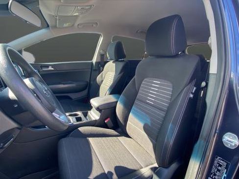 Used 2022 Kia Sportage LX w/ LX FWD Value Edition Package image 9