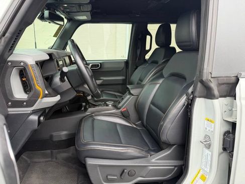 Certified 2023 Ford Bronco Badlands w/ Sasquatch Package AWD/4WD image 12