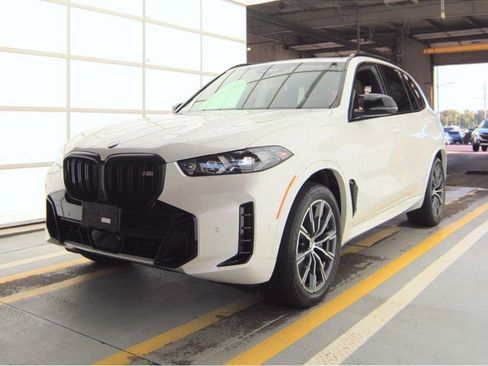 Used 2024 BMW X5 M60i AWD/4WD image 2