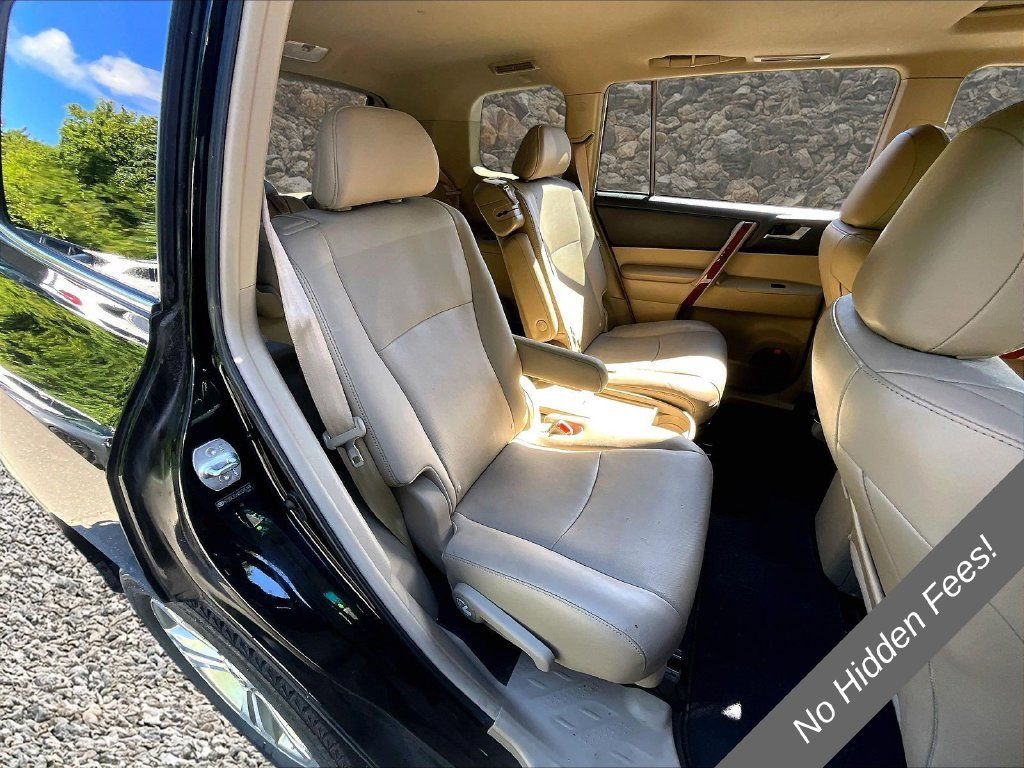 Used 2011 Toyota Highlander Limited w/ Tow Pkg AWD/4WD image 21
