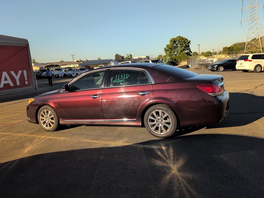 Used 2012 Toyota Avalon Limited FWD image 8