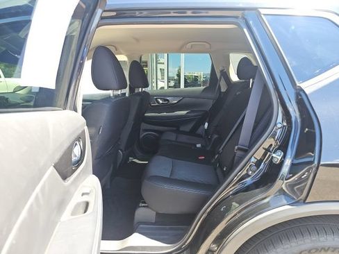 Used 2020 Nissan Rogue SV AWD/4WD image 8