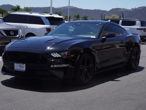 Used 2022 Ford Mustang GT Premium w/ Equipment Group 401A RWD image 8