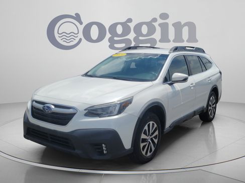 Used 2020 Subaru Outback Premium AWD/4WD image 1