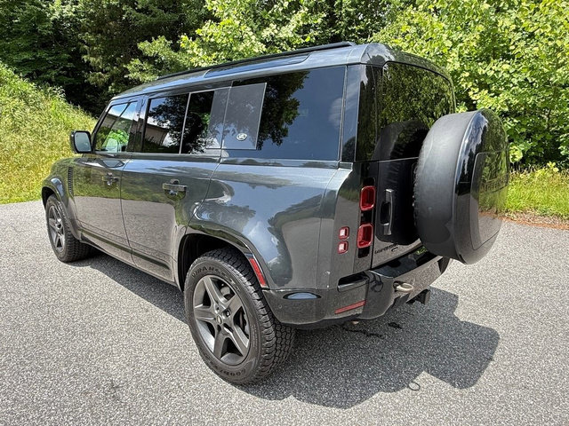 Used 2023 Land Rover Defender 110 X-Dynamic SE AWD/4WD image 8