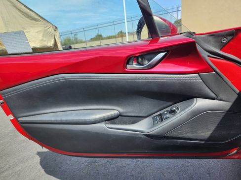 Used 2023 MAZDA MX-5 Miata Grand Touring RWD image 10