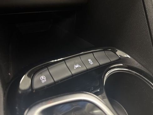 Used 2024 Buick Encore GX Sport Touring image 19