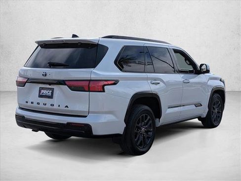 Used 2023 Toyota Sequoia Platinum AWD/4WD image 5