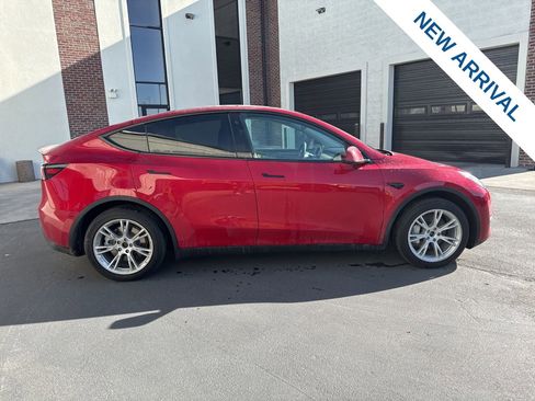 Used 2023 Tesla Model Y Long Range AWD/4WD image 8