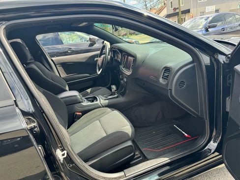 Used 2018 Dodge Charger SXT Plus RWD image 23