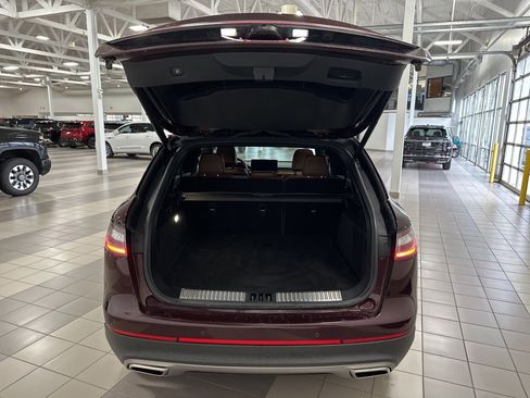 Used 2022 Lincoln Nautilus Reserve w/ Equipment Group 201A image 5