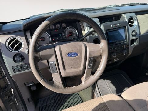 Used 2010 Ford F150 XLT image 12
