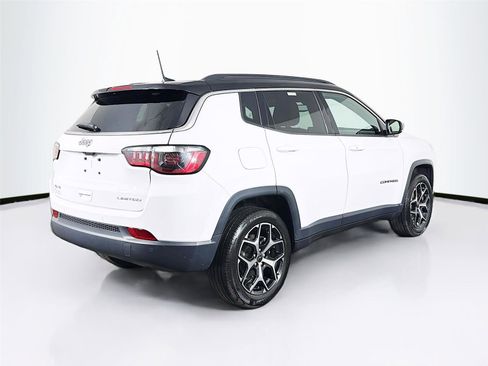 Used 2025 Jeep Compass Limited AWD/4WD image 7