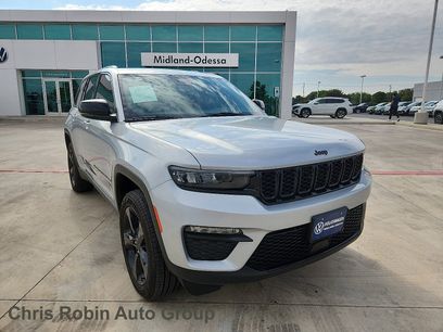 Used 2024 Jeep Grand Cherokee Limited w/ Black Appearance Package