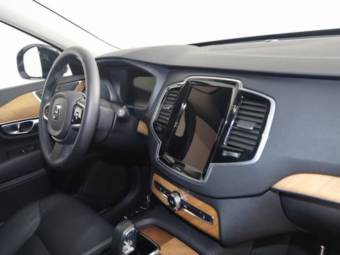 Used 2025 Volvo XC90 B5 Plus w/ Protection Package Premier image 44