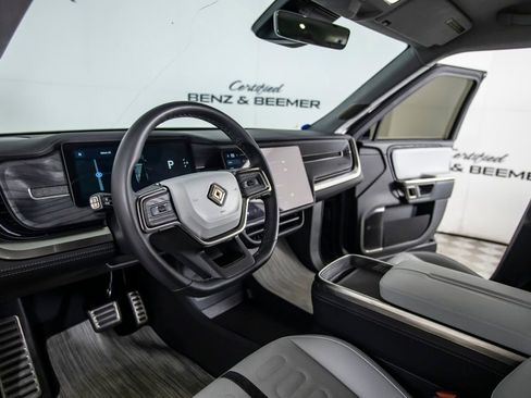 Used 2023 Rivian R1S Adventure image 29