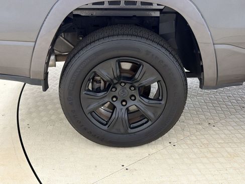 Used 2019 RAM 1500 Laramie w/ Sport Appearance Package AWD/4WD image 13