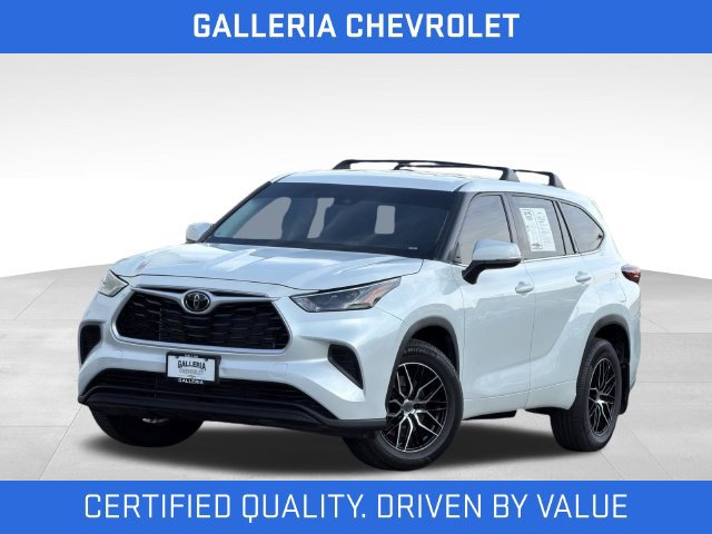 Used 2022 Toyota Highlander L AWD/4WD image 2