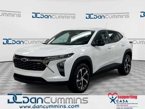 New 2026 Chevrolet Trax RS image 1