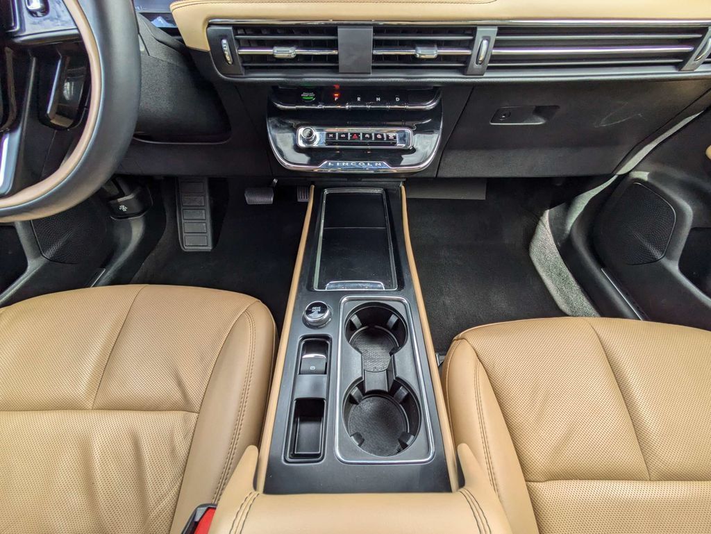 Certified 2023 Lincoln Corsair Reserve w/ Equipment Group 201A FWD image 24
