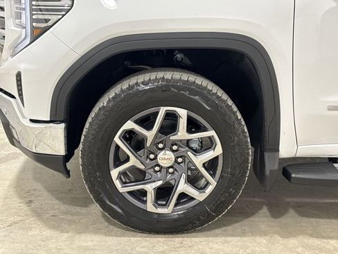 New 2026 GMC Sierra 1500 SLT AWD/4WD image 33