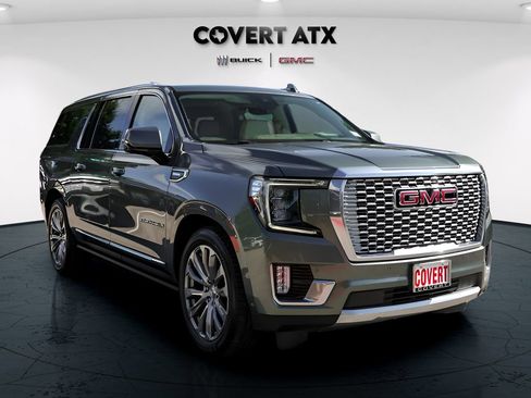 Used 2023 GMC Yukon XL Denali w/ Denali Reserve Package RWD image 9