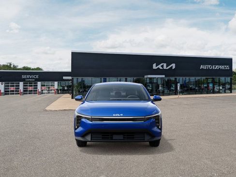 New 2025 Kia K4 image 2
