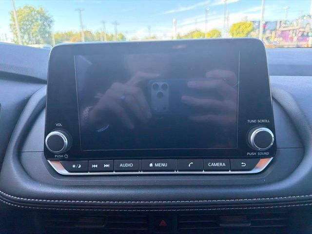 Used 2026 Nissan Rogue S FWD image 19