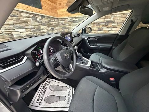 Used 2020 Toyota RAV4 XLE w/ Convenience Package AWD/4WD image 10