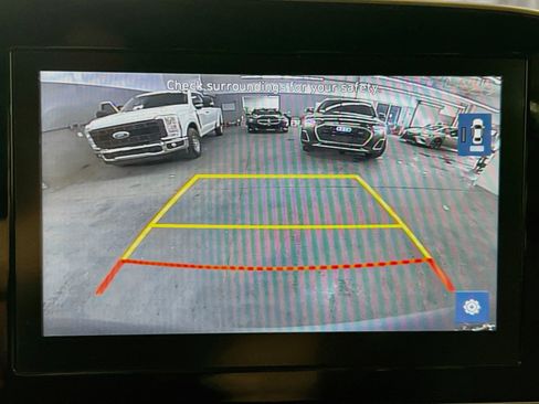 Used 2021 Hyundai Palisade SE FWD image 9