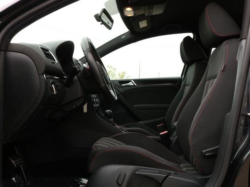 Used 2013 Volkswagen Golf 4-Door FWD image 23