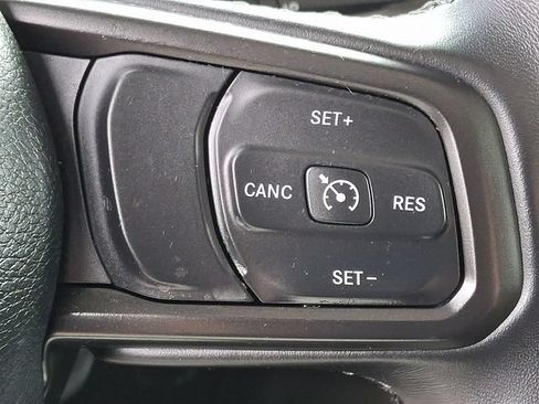 Used 2022 Jeep Wrangler Unlimited Sport AWD/4WD image 21