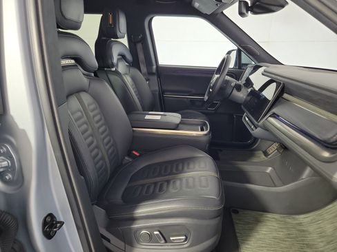 Used 2024 Rivian R1S Adventure AWD/4WD image 24
