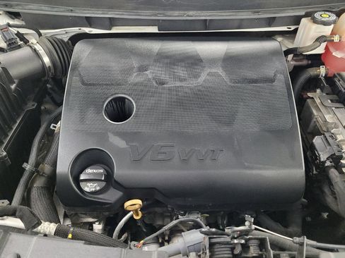 Used 2019 Chevrolet Traverse Premier w/ Driver Confidence II Package FWD image 30