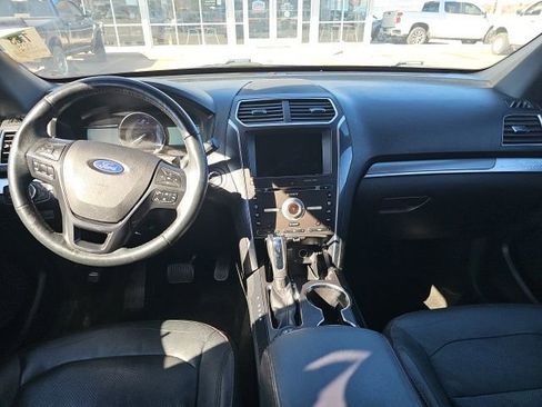 Used 2018 Ford Explorer Sport image 13
