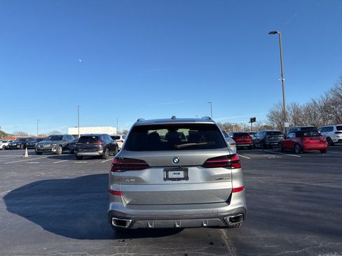 Used 2025 BMW X5 xDrive40i w/ M Sport Package image 4