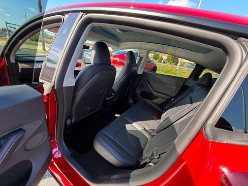 Used 2025 Tesla Model Y Long Range image 10