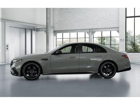 Used 2026 Mercedes-Benz E 53 AMG e 4MATIC Sedan image 35
