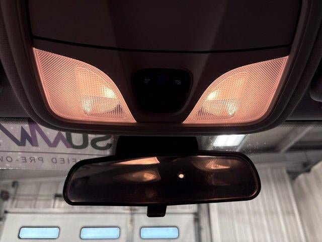 Used 2019 Jeep Cherokee Latitude Plus w/ Cold Weather Group FWD image 21