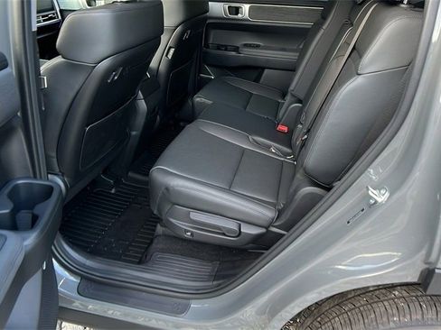 New 2025 Hyundai Santa Fe Limited FWD image 18