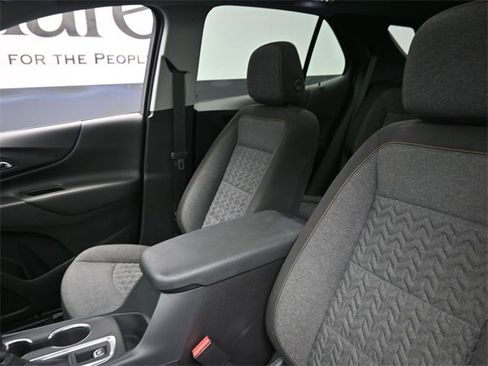 Used 2024 Chevrolet Equinox LT image 16