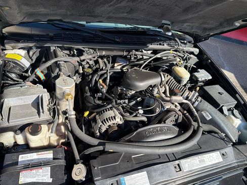 Used 2001 Chevrolet S10 Pickup LS image 33