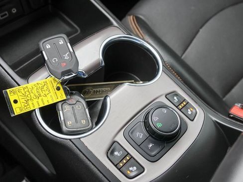 Used 2023 GMC Terrain AT4 image 23