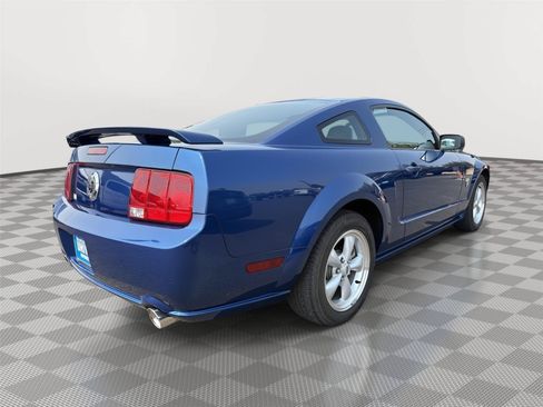Used 2009 Ford Mustang GT RWD image 5