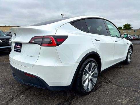 Used 2021 Tesla Model Y Long Range AWD/4WD image 4