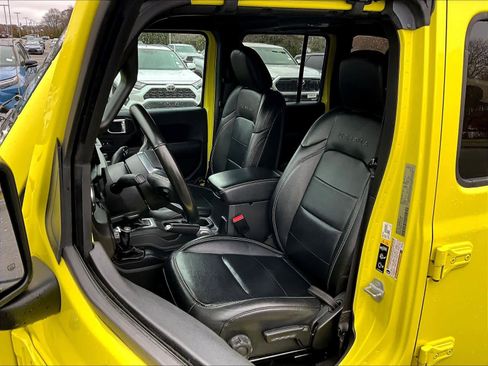 Used 2022 Jeep Wrangler Unlimited Sahara AWD/4WD image 10